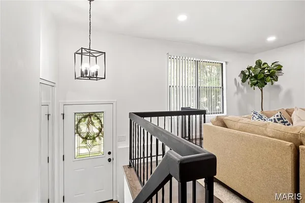 $2,800 | 2336 Hempline Court, St. Louis, MO 63129