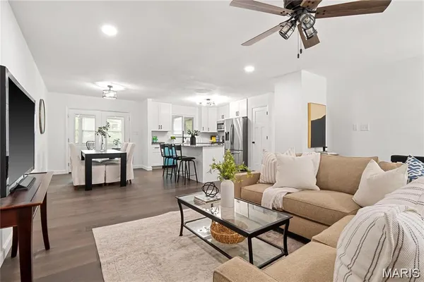 $2,800 | 2336 Hempline Court, St. Louis, MO 63129