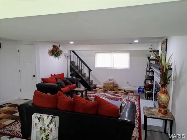 $2,800 | 2336 Hempline Court, St. Louis, MO 63129