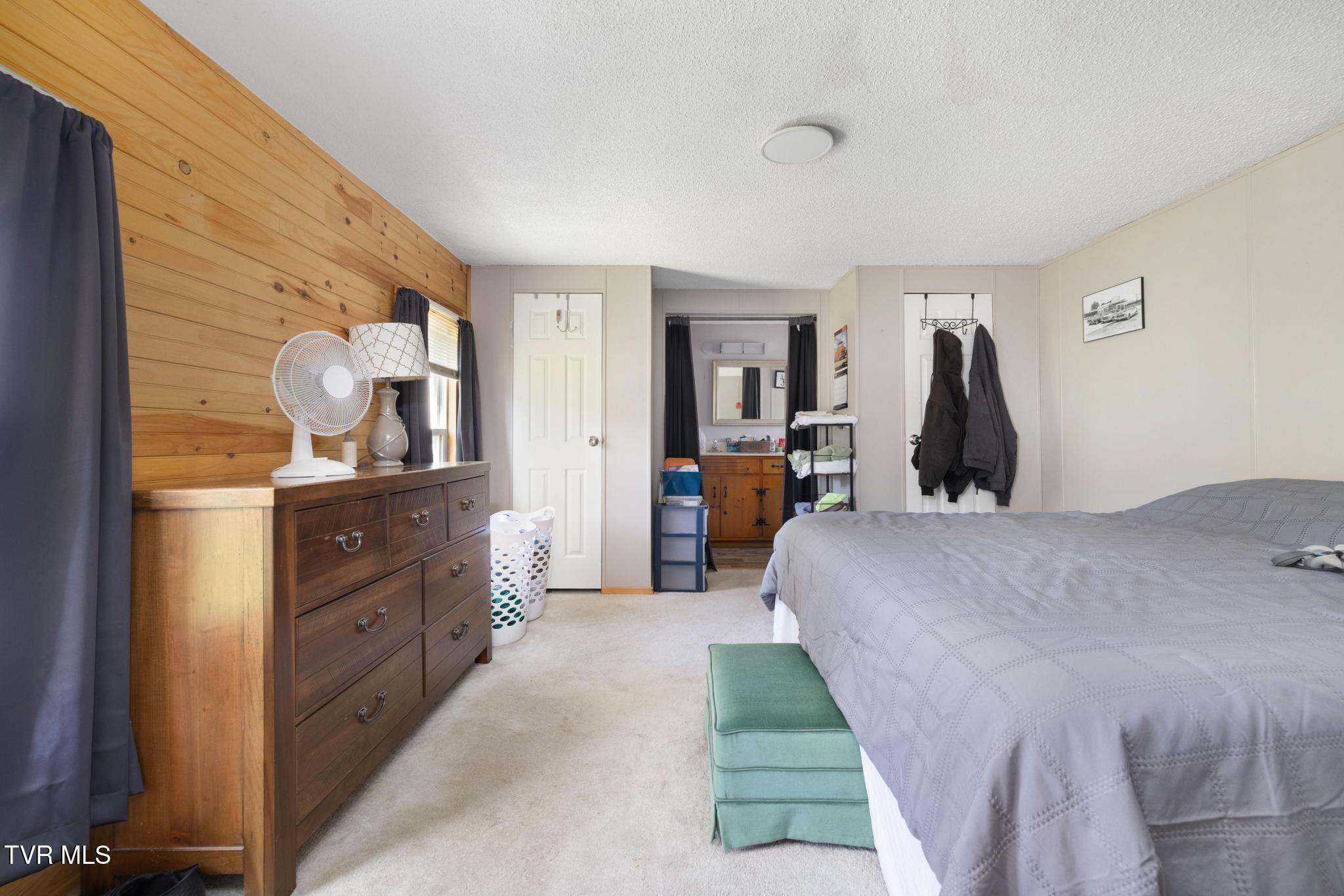 717 White Top Road Bluff City, TN 37618 - Photo 14 of 30 Primary bedroom