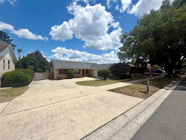 $2,395 | 37 Hollow Branch Road, Apopka, FL 32703