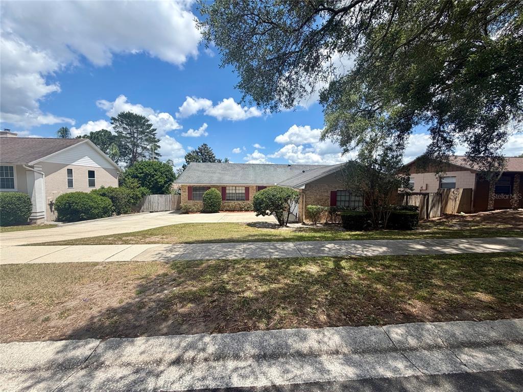 37 Hollow Branch Road Apopka, FL 32703 - Photo 2 of 28