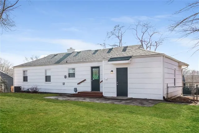 $1,505 | 1502 Northwest 1st Street, Lee's Summit, MO 64081