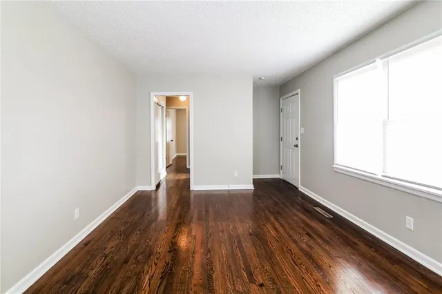 $1,505 | 1502 Northwest 1st Street, Lee's Summit, MO 64081