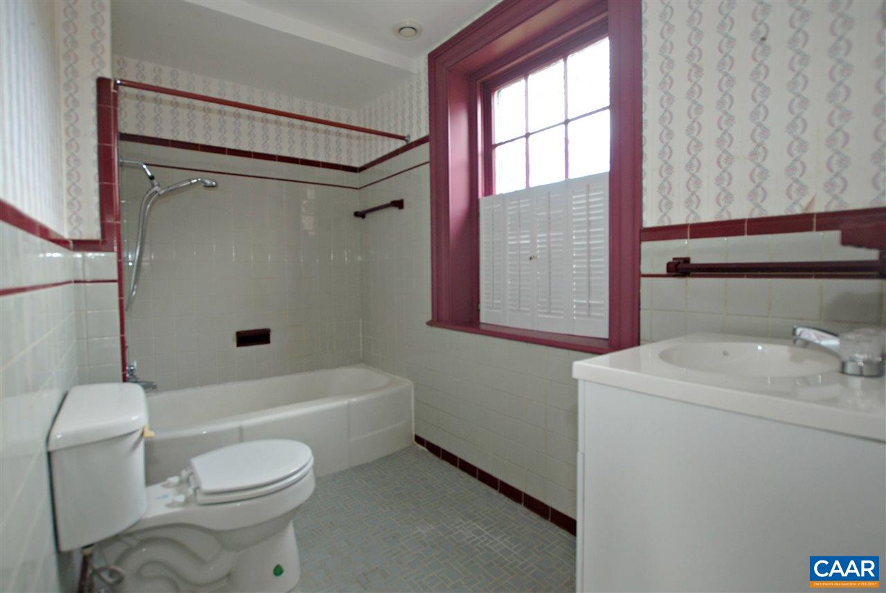 117 Middlebrook Road Staunton, VA 24401 - Photo 18 of 31 Gallery Image 18