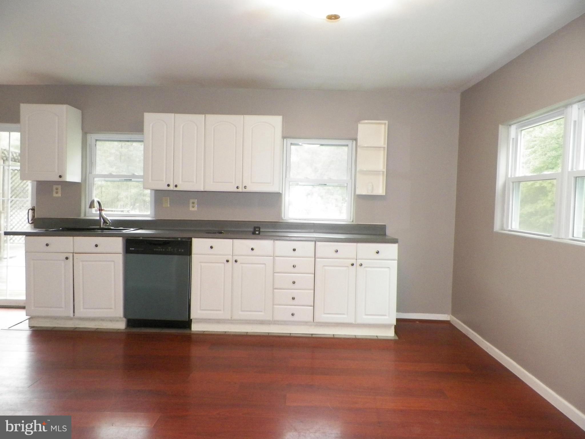 5750 Stuckey Road Indian Head, MD 20640 - Photo 10 of 25 Kitchen