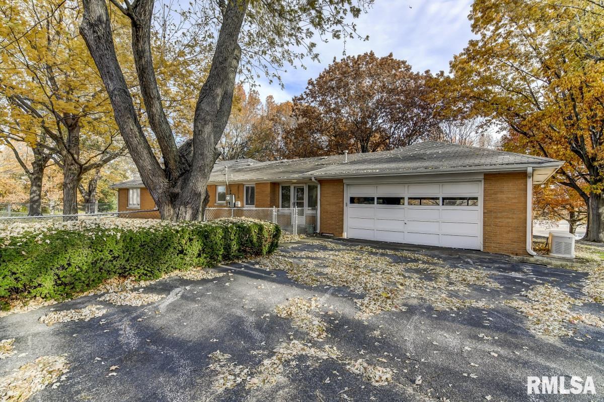 2802 West Jefferson Street Springfield, IL 62702 - Photo 24 of 50