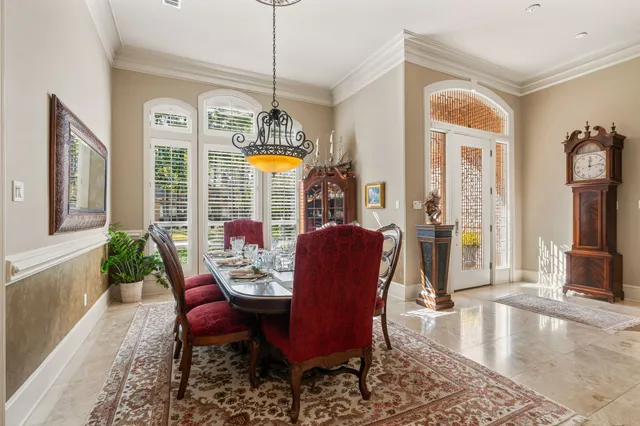$1,174,000 | 14 Highland Circle, The Woodlands, TX 77381