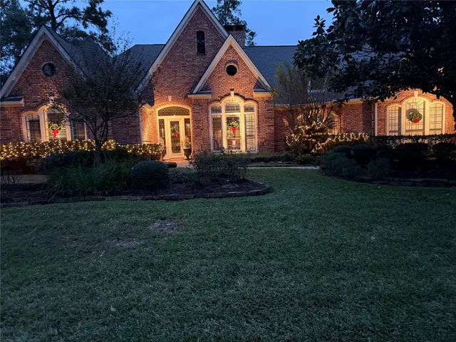 $1,174,000 | 14 Highland Circle, The Woodlands, TX 77381