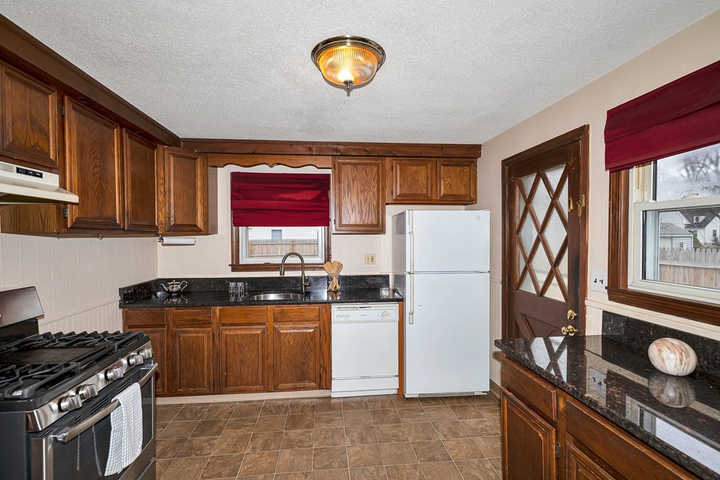 170 Paridon Street Springfield, MA 01118 - Photo 15 of 27