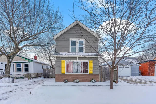 $275,000 | 454 West Michigan Street, St. Paul, MN 55102