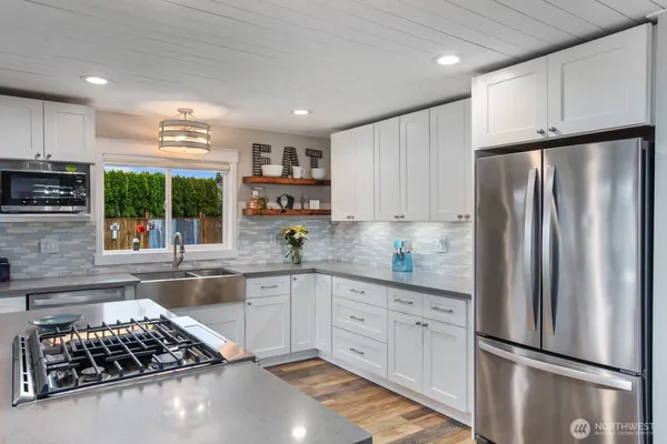 $924,500 | 14619 80th Street East, Puyallup, WA 98372