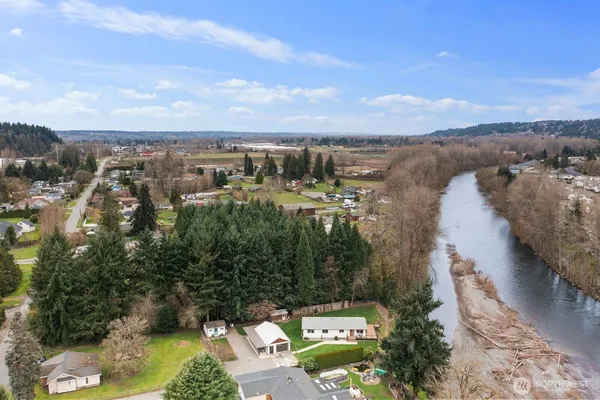 $924,500 | 14619 80th Street East, Puyallup, WA 98372