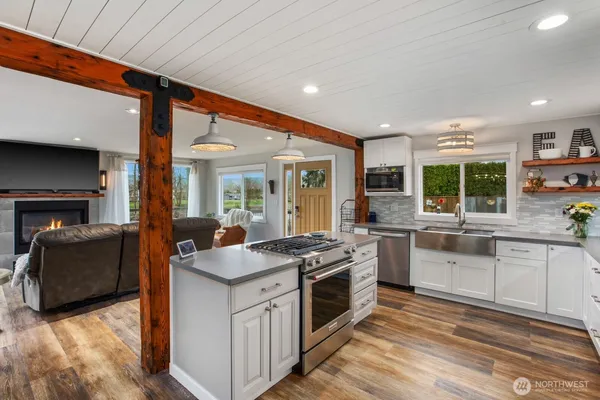 $924,500 | 14619 80th Street East, Puyallup, WA 98372