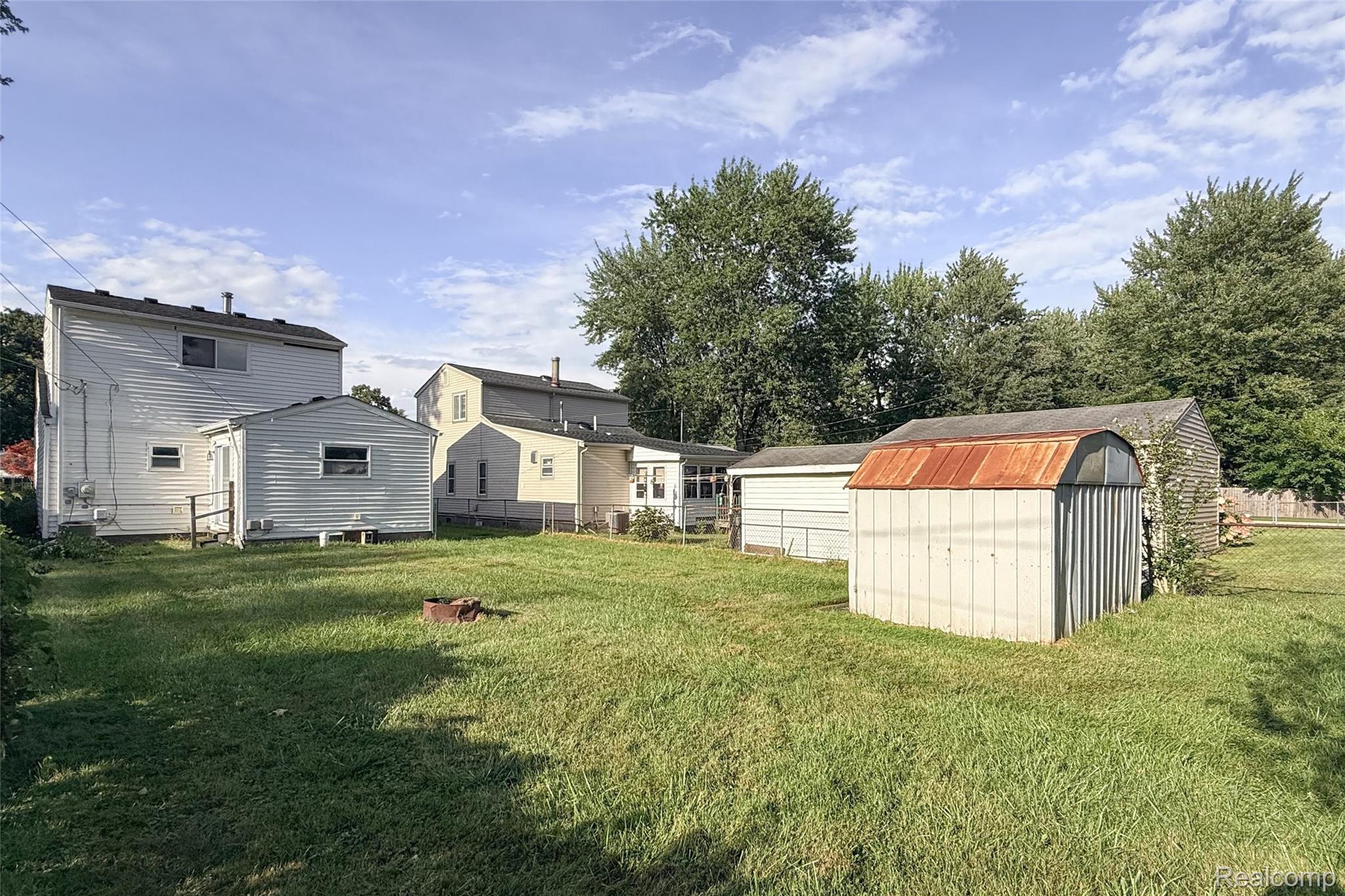 26137 Superior Road Taylor, MI 48180 - Photo 6 of 34 A-26137 Superior st Taylor-6.jpg