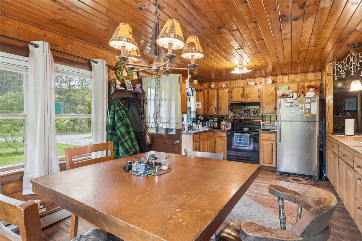 3637 Noyestar Road Walden, VT 05836 - Photo 9 of 39