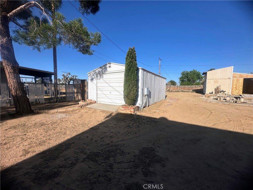 12716 Iroquois Road Apple Valley, CA 92308 - Photo 27 of 34