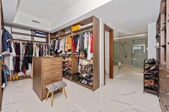 a view of a walk in closet
