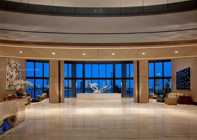 a view of livingroom with furniture