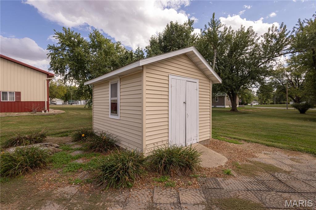 700 Ely Street Perry, MO 63462 - Photo 11 of 37