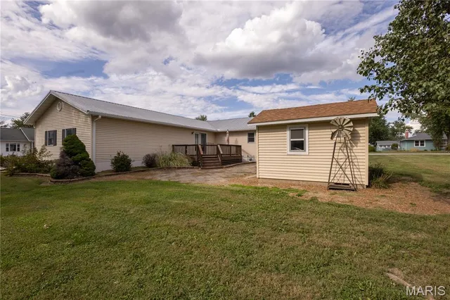 $249,900 | 700 Ely Street, Perry, MO 63462