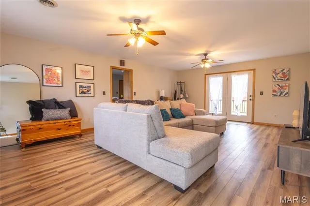 $249,900 | 700 Ely Street, Perry, MO 63462