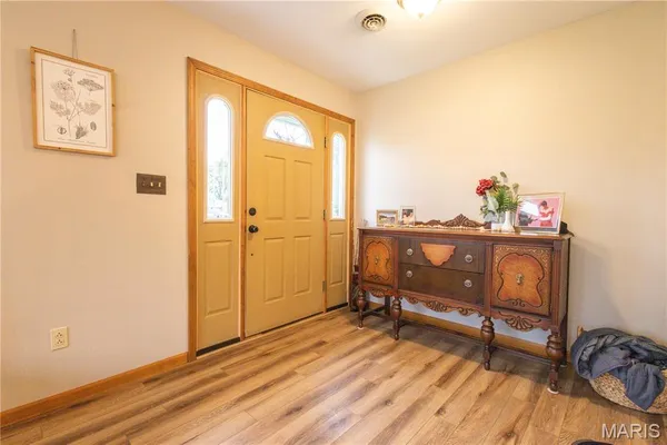 $249,900 | 700 Ely Street, Perry, MO 63462