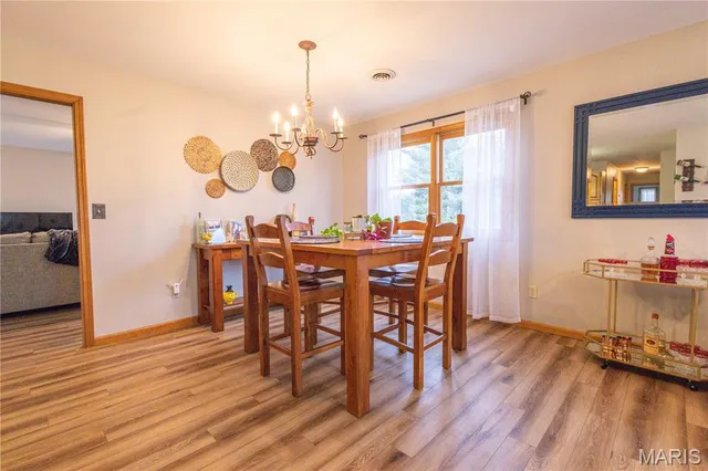 $249,900 | 700 Ely Street, Perry, MO 63462