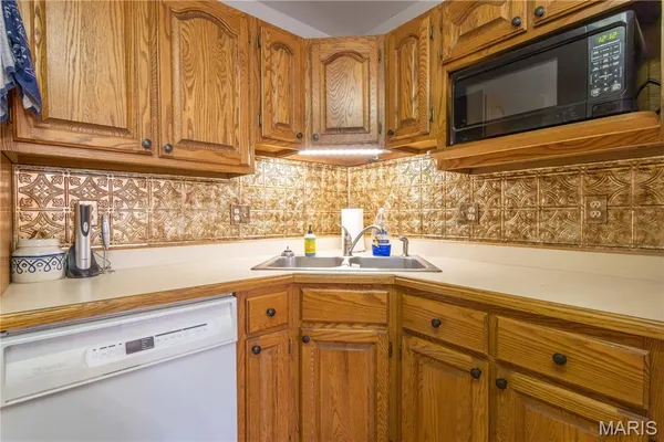 $249,900 | 700 Ely Street, Perry, MO 63462