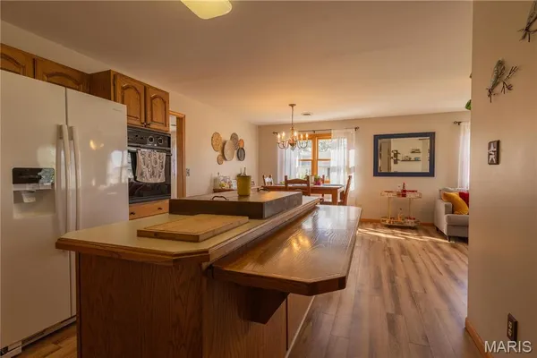 $249,900 | 700 Ely Street, Perry, MO 63462