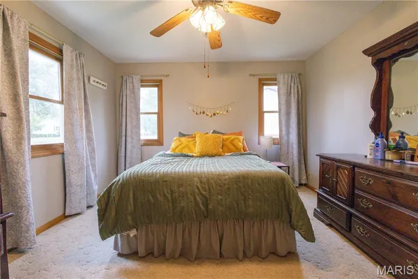 $249,900 | 700 Ely Street, Perry, MO 63462