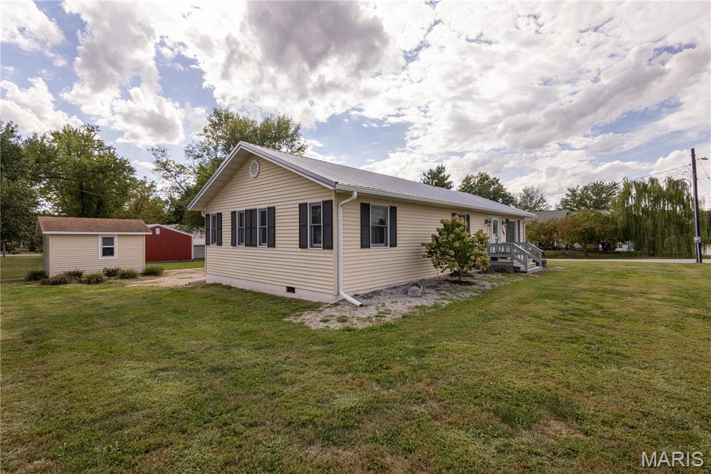 700 Ely Street Perry, MO 63462 - Photo 9 of 37