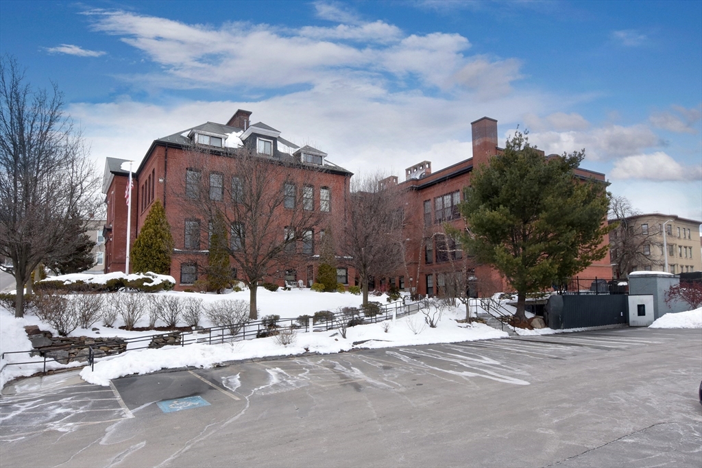 28 Adams Street, Unit 304 Worcester, MA 01604 - Photo 2 of 25