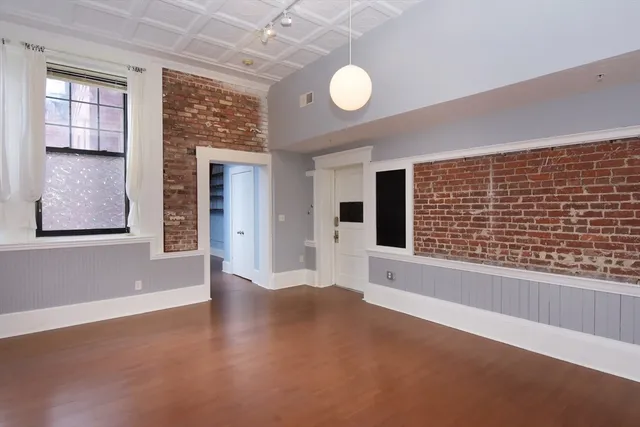 $299,900 | 28 Adams Street, Unit 304, Worcester, MA 01604