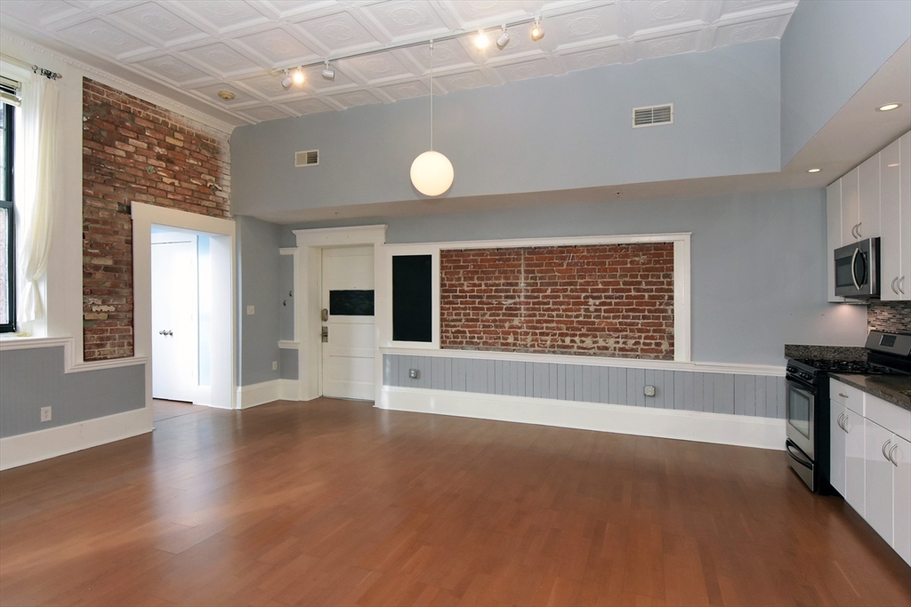 28 Adams Street, Unit 304 Worcester, MA 01604 - Photo 7 of 25