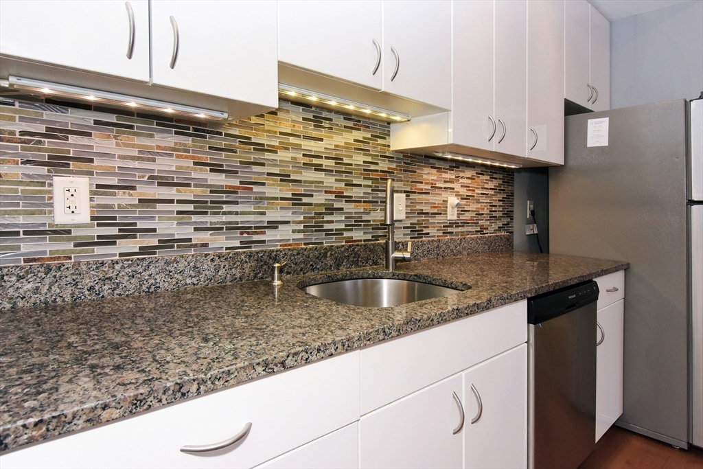 28 Adams Street, Unit 304 Worcester, MA 01604 - Photo 9 of 25