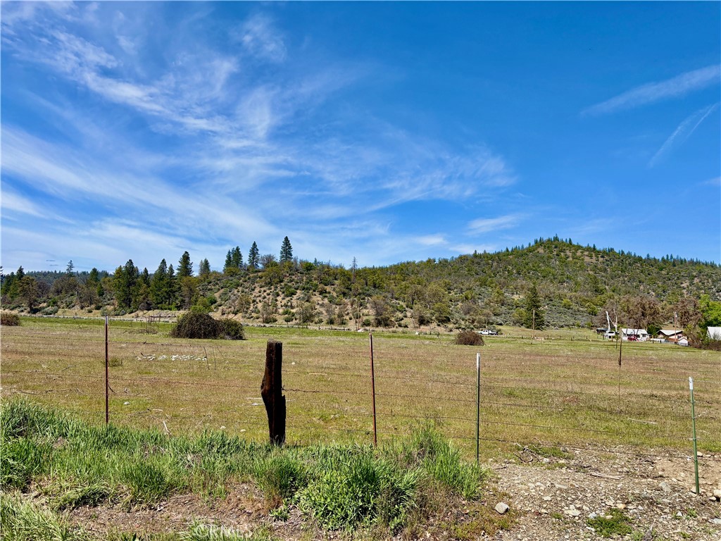 0 North Kidder Creek Road Fort Jones, CA 96032 - Photo 20 of 26 a view of a lake with houses in the back