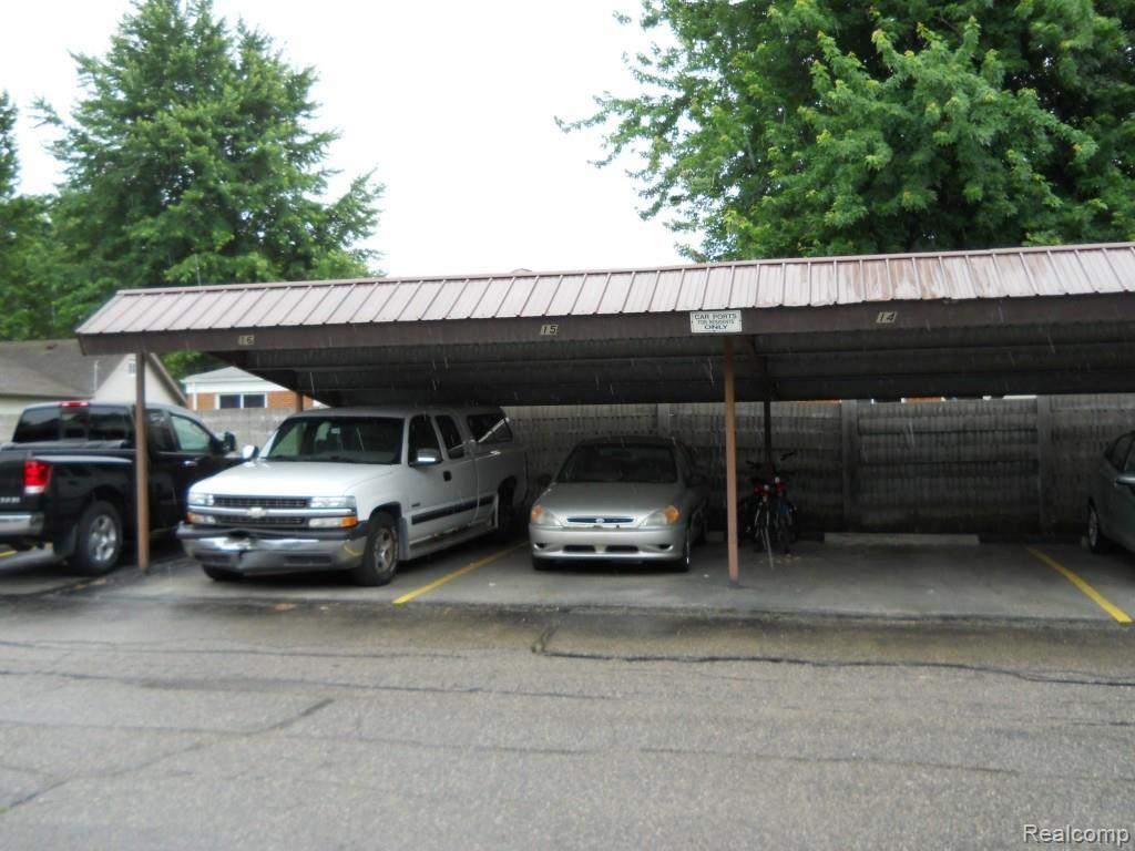 30468 Utica Road Roseville, MI 48066 - Photo 4 of 20 016.jpg