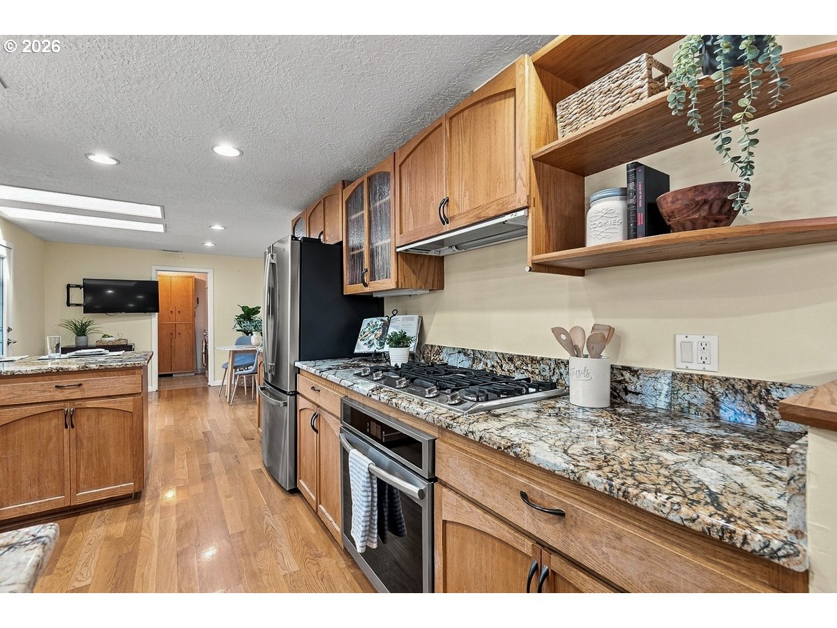 5905 Southwest Glenbrook Road Beaverton, OR 97007 - Photo 14 of 46 Gallery Image 14
