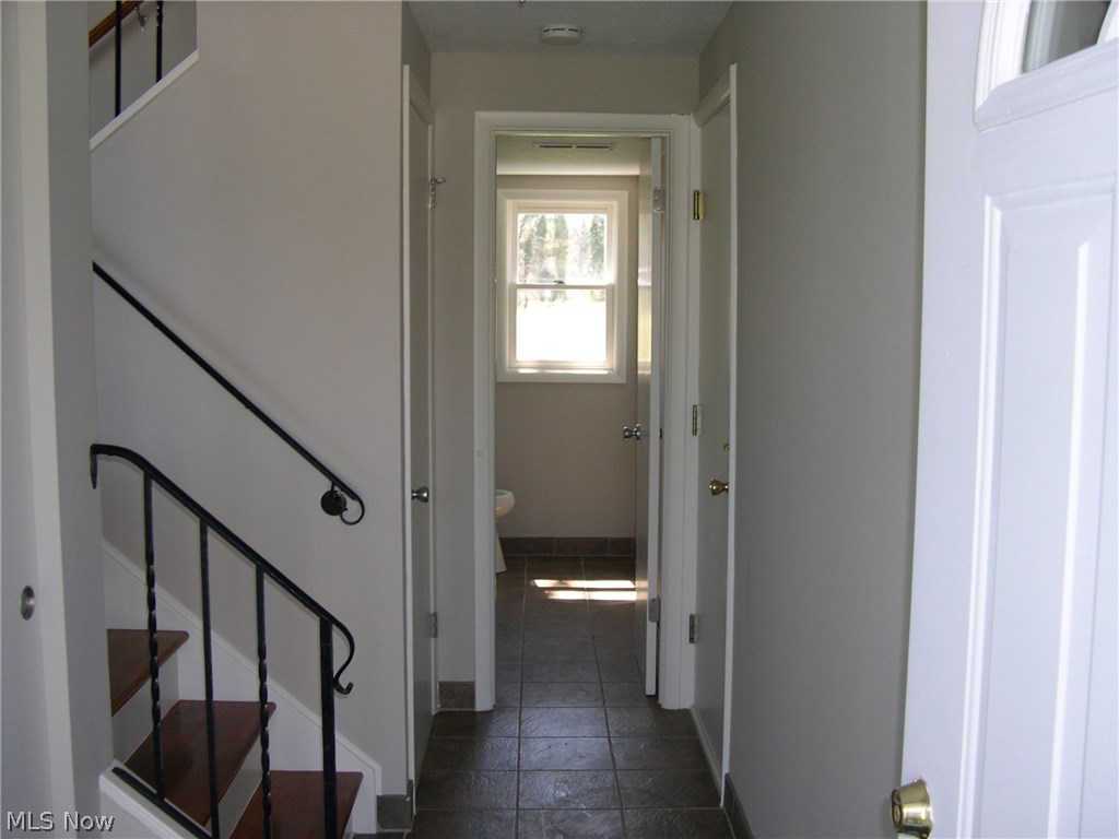 36160 Bainbridge Road Solon, OH 44139 - Photo 2 of 15 Gallery Image 2
