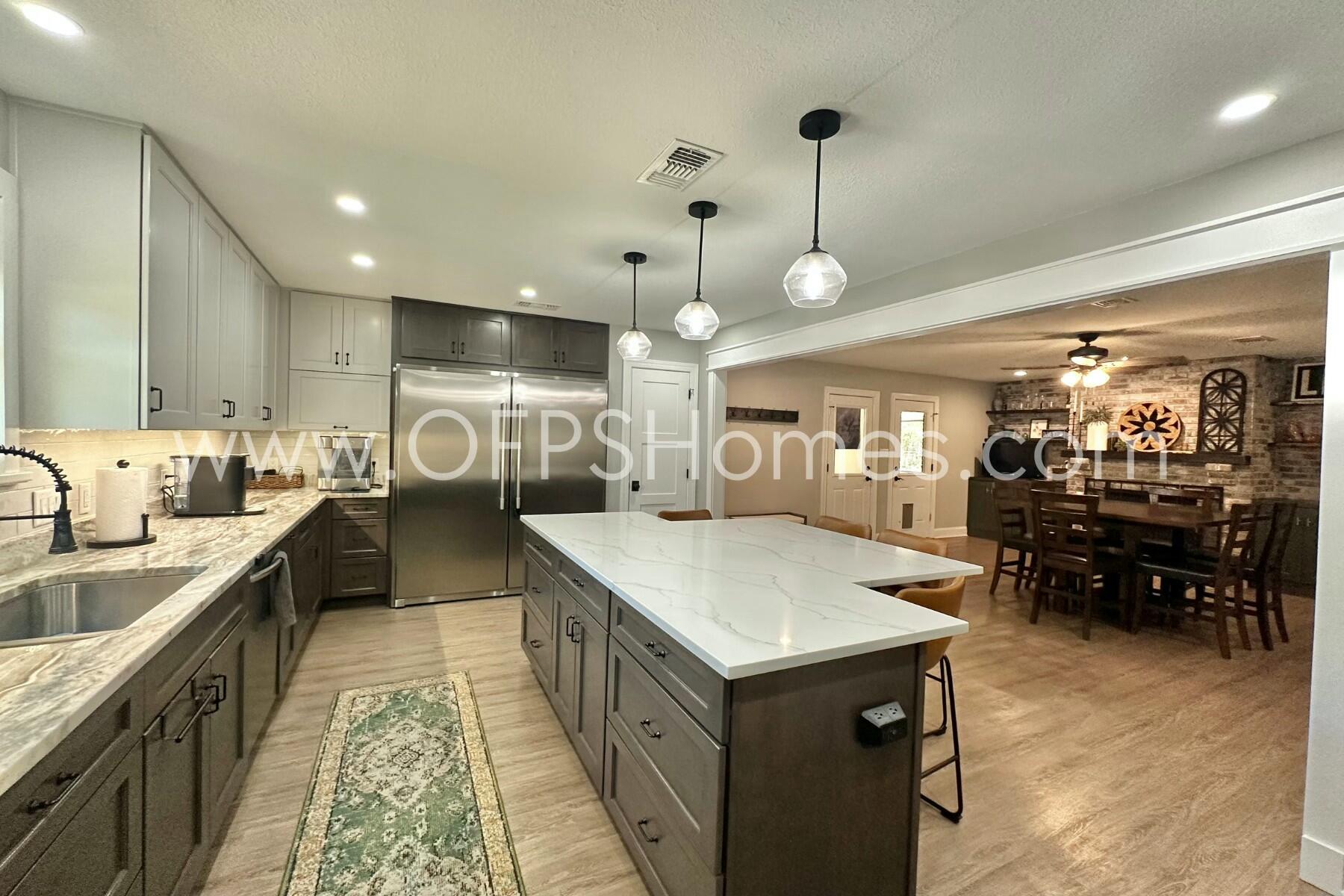 724 Overbrook Drive Fort Walton Beach, FL 32547 - Photo 16 of 47 a kitchen with lots of counter top space
