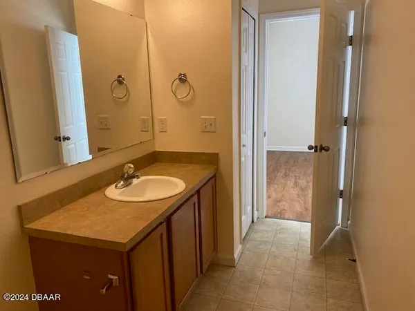 $2,300 | 1936 Cove Point Road, Port Orange, FL 32128