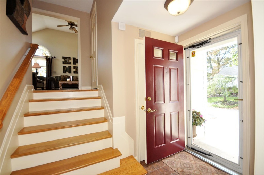 151 Ridge Street Arlington, MA 02474 - Photo 3 of 30