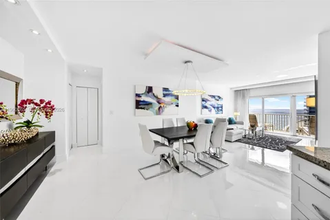 $675,000 | 1950 South Ocean Drive, Unit PHN, Hallandale Beach, FL 33009