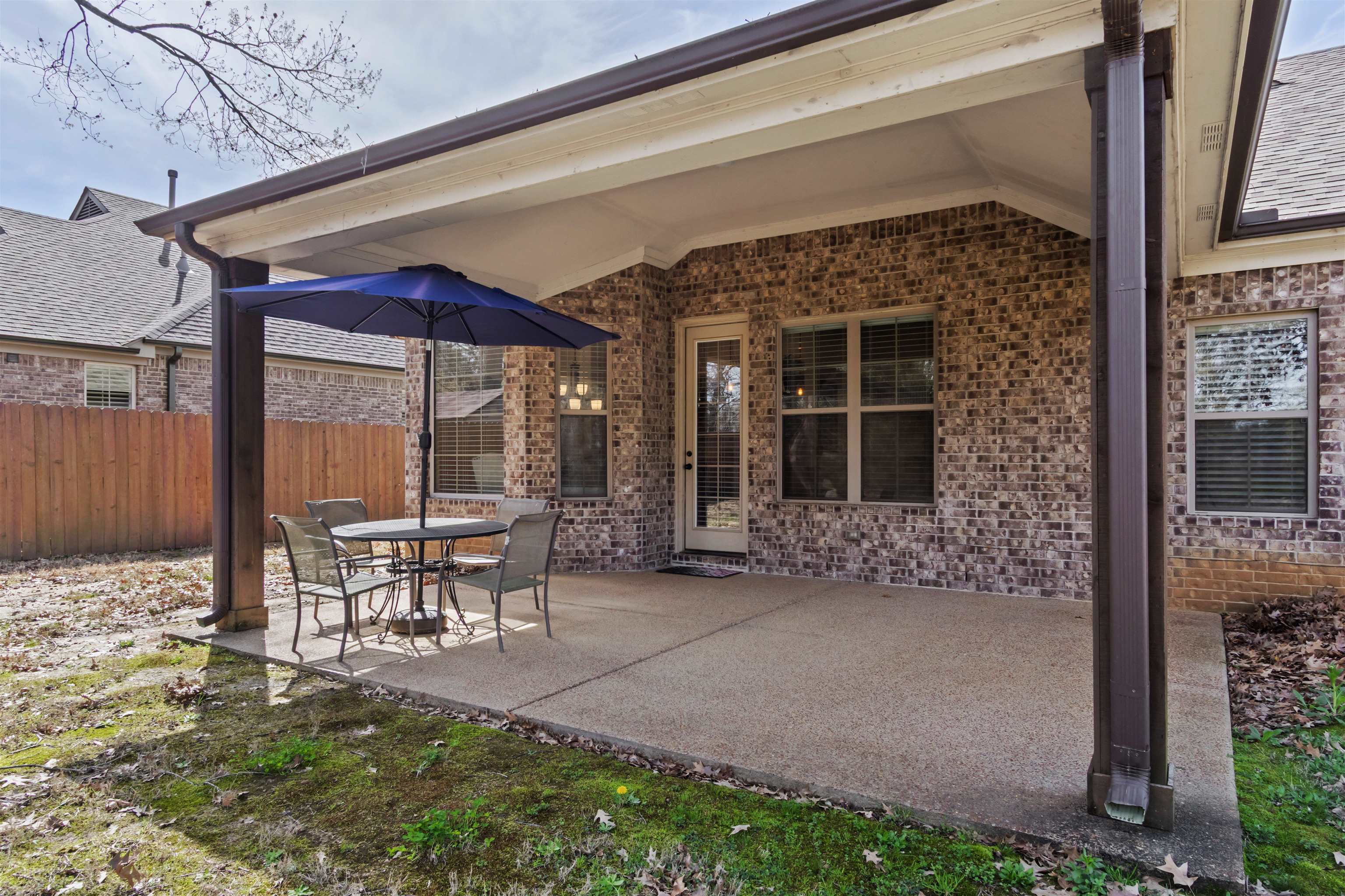 4996 Granite Creek Road Memphis, TN 38125 - Photo 27 of 37 a view of a house with backyard porch and sitting area