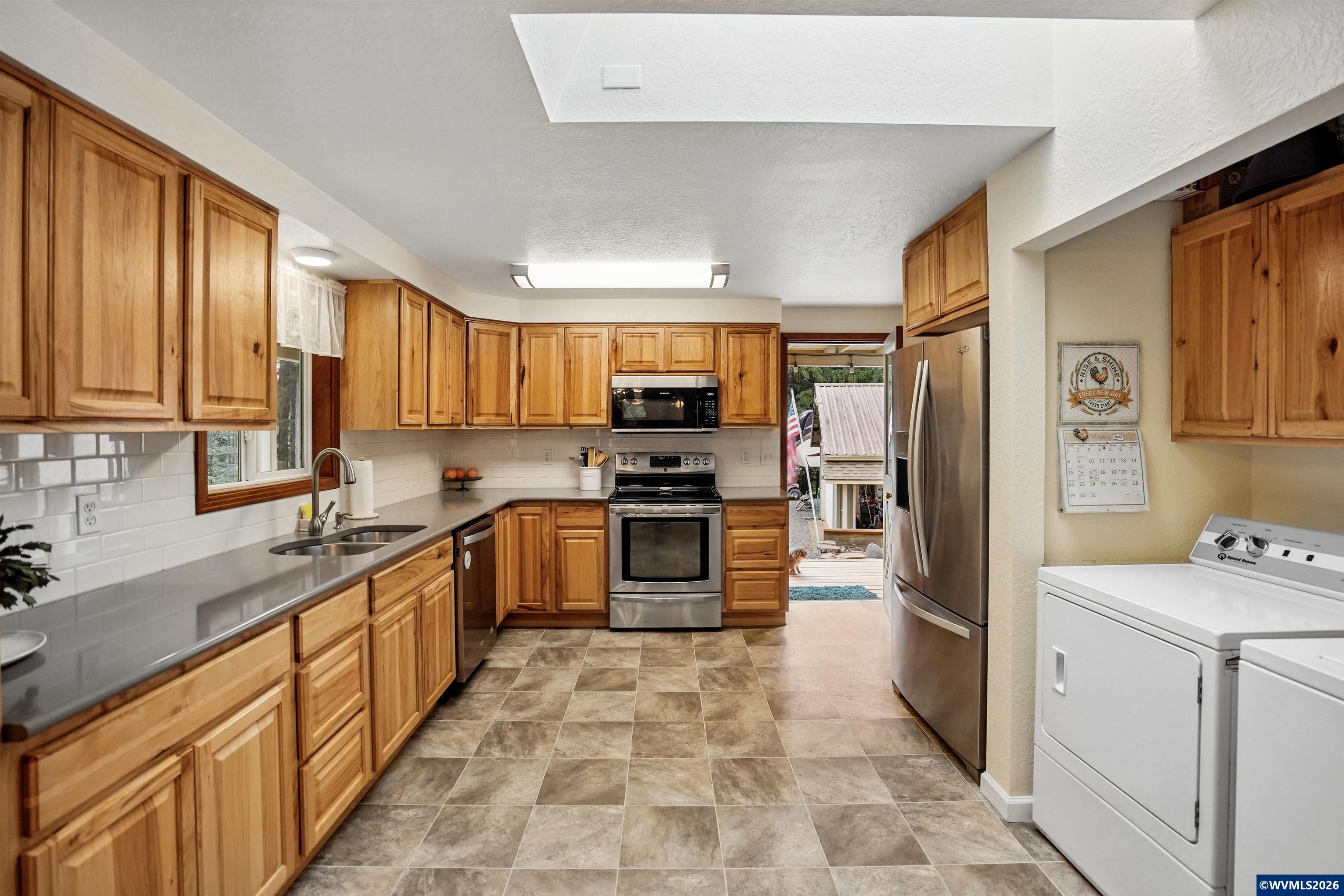 28826 Berlin Road Sweet Home, OR 97386 - Photo 11 of 34 Gallery Image 11