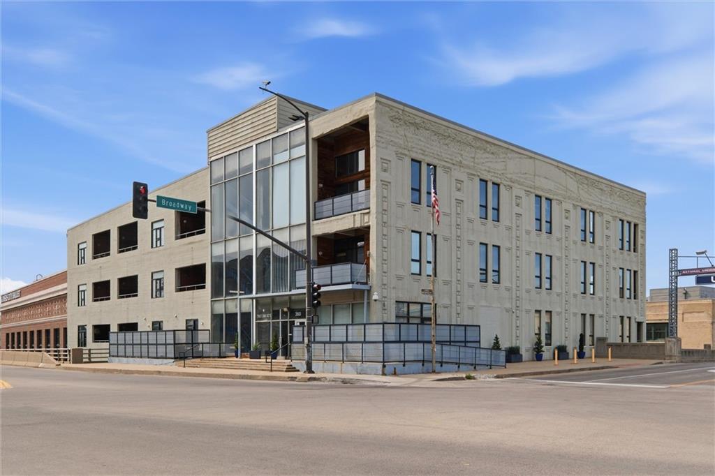 360 West Pershing Road, Unit 190 Kansas City, MO 64108 - Photo 37 of 51