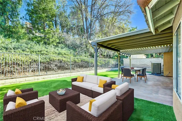 $835,000 | 20061 Shadow Hills Court, Saugus, CA 91390