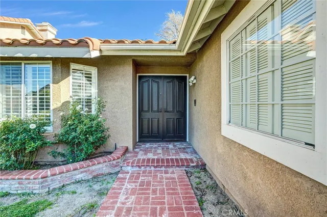 $835,000 | 20061 Shadow Hills Court, Saugus, CA 91390