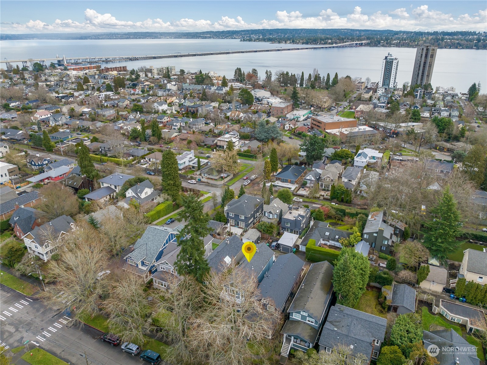 1624 38th Avenue East Seattle, WA 98112 - Photo 2 of 39 a view of outdoor space and city view
